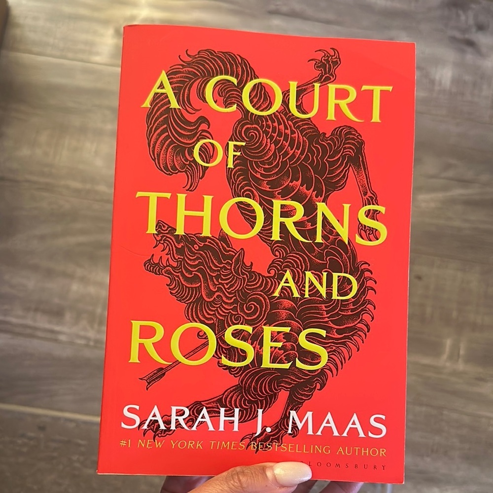 A Court of Thorns and Roses by Sarah J. Maas